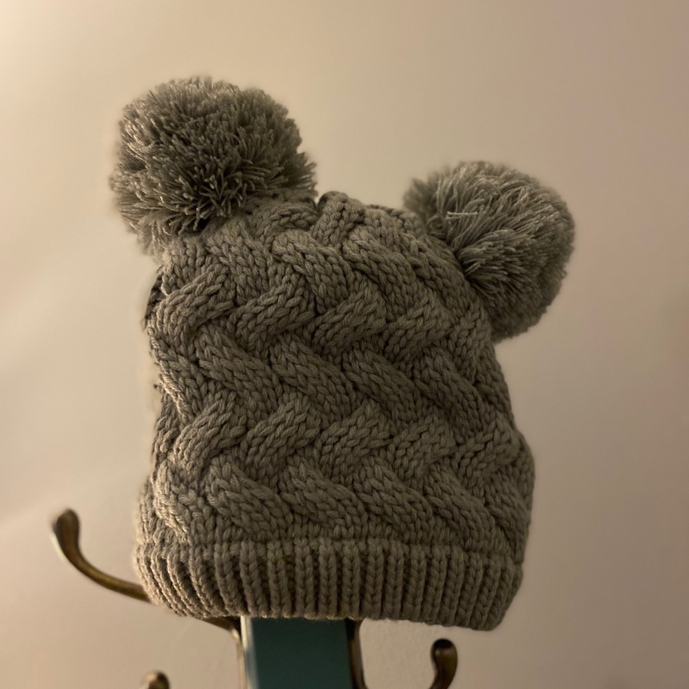 NWOT Angela and William gray beanie with poms